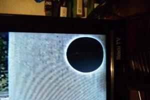 دلایل ایجاد لکه سیاه روی صفحه تلویزیون